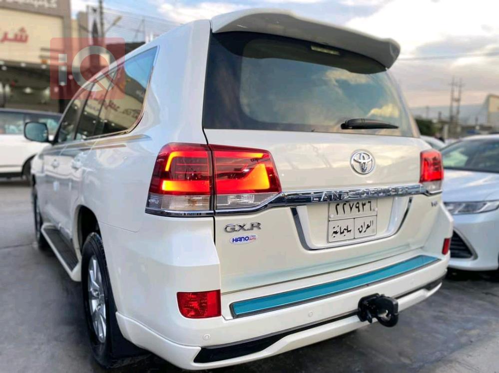 تويوتا لاندكروزر